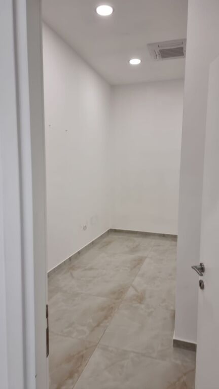 Qera | Ambjent Biznesi | Rruga e Dibrës | 3200 €/muaj