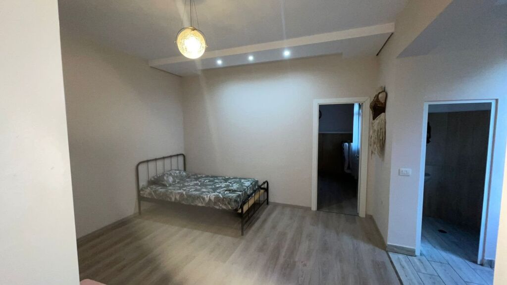 Qera | Apartament 2 + 1 + 2 | Shkolla Bashkuar | 500 €/muaj