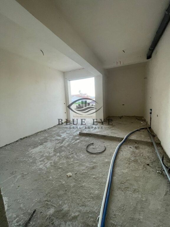 Appartamento 2+1+2 In Vendita a Stadiumi, Durrës