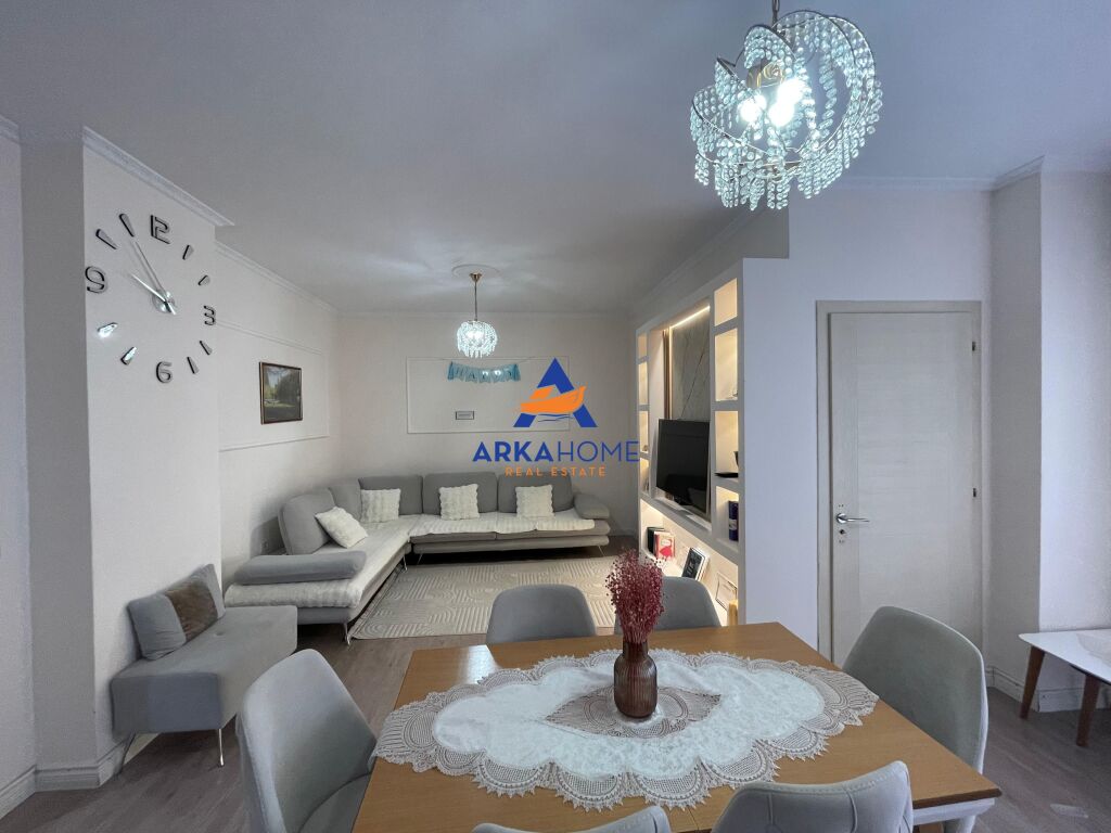 SHITET APARTAMENT 1+1+VERANDË PRIVATE "BULEVARDI NENE TEREZA, KAMEZ" 88500 EURO