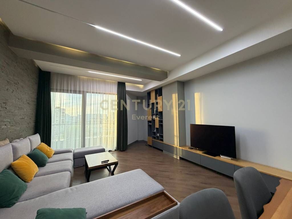Apartment 2+1+2 for sale at Square 21, Kavaja Street