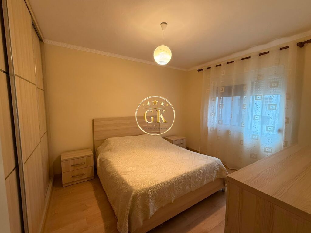 🏡 APARTAMENT ME QERA 1+1 | PRANË BLUE STAR, QENDËR DURRËS