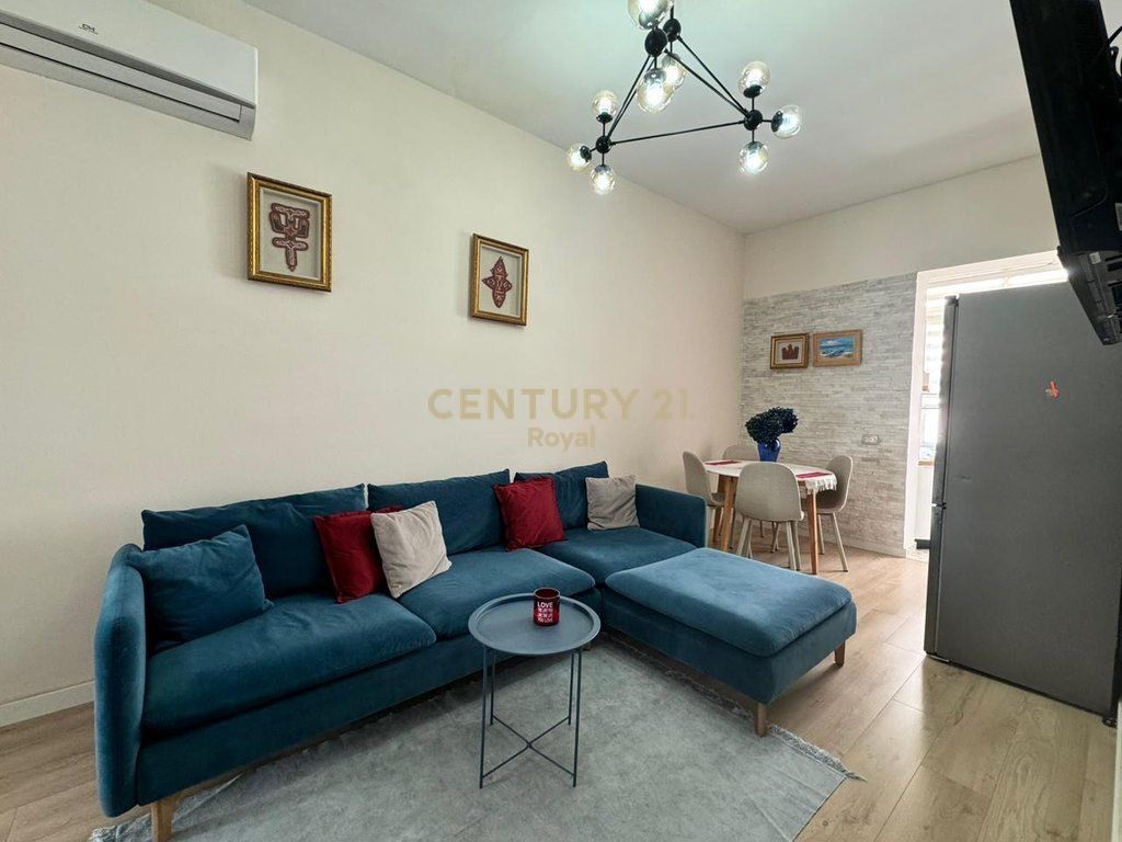 Appartamento 2+1 in affitto in Via Barricate, Tirana - 800€ | 75 m²
