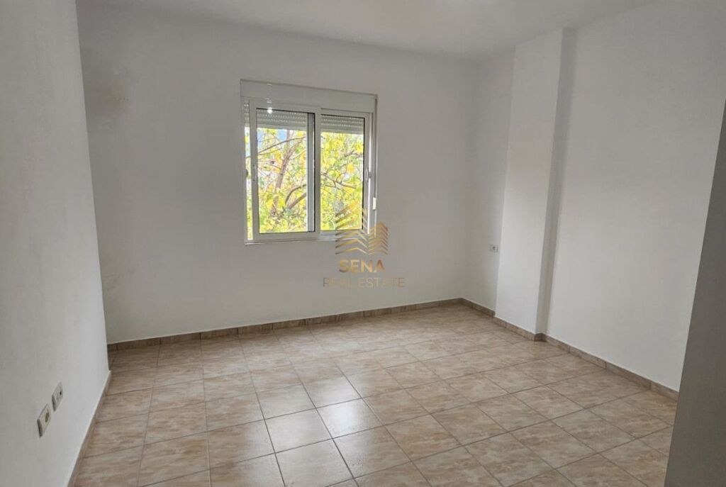 Rent, Apartment 1+1+balcony, Partially Furnished, Fresh, 35,000 Lek/month