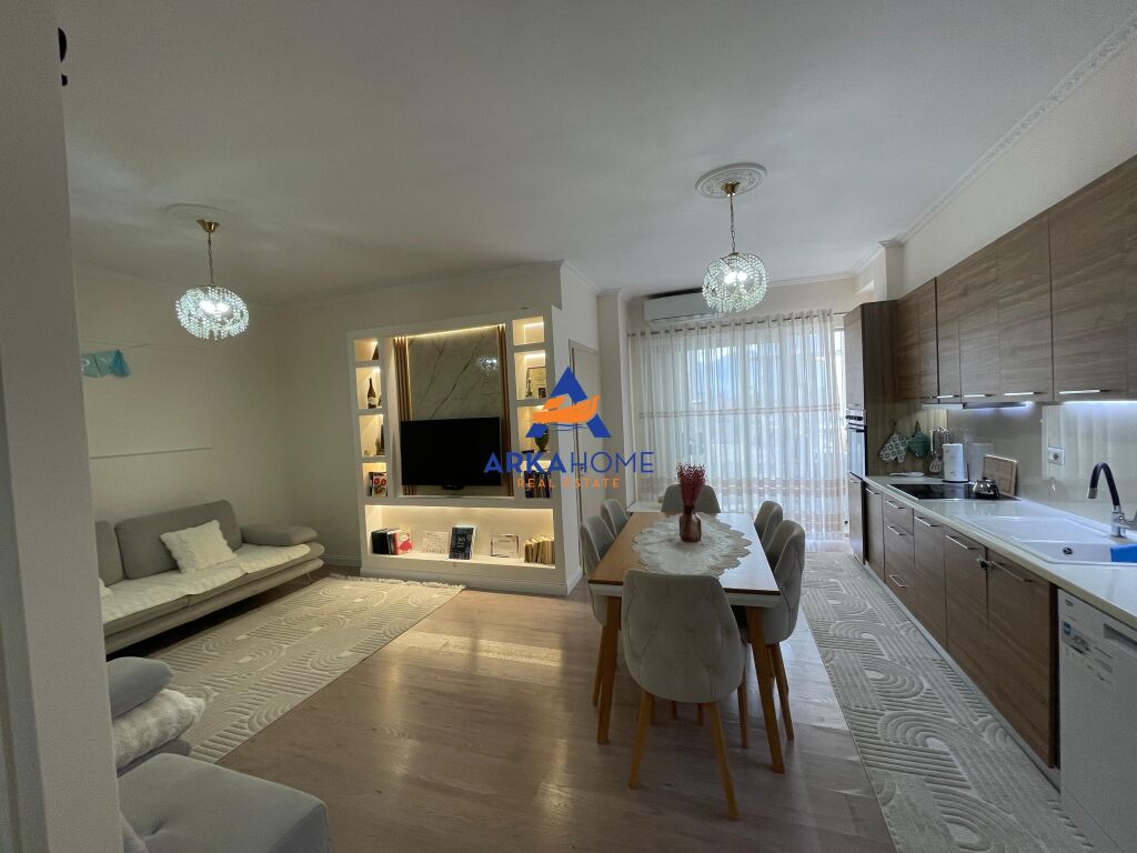 SHITET APARTAMENT 1+1+VERANDË PRIVATE "BULEVARDI NENE TEREZA, KAMEZ" 88500 EURO