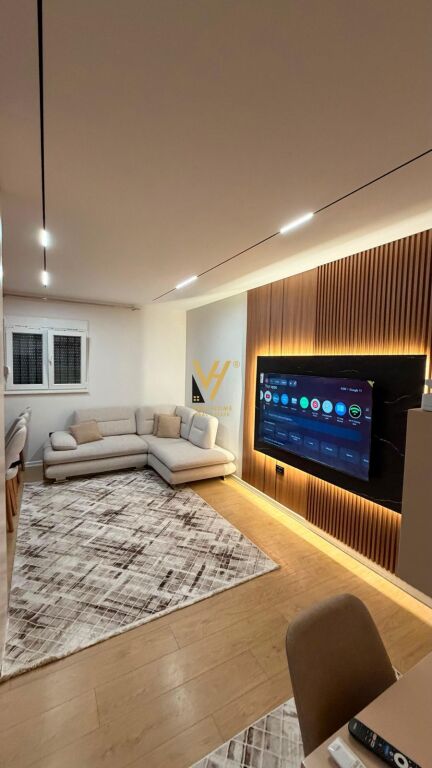 JEPET APARTAMENT 1+1 ME QIRA TE RRUGA E DIBRES 65.000 LEKE