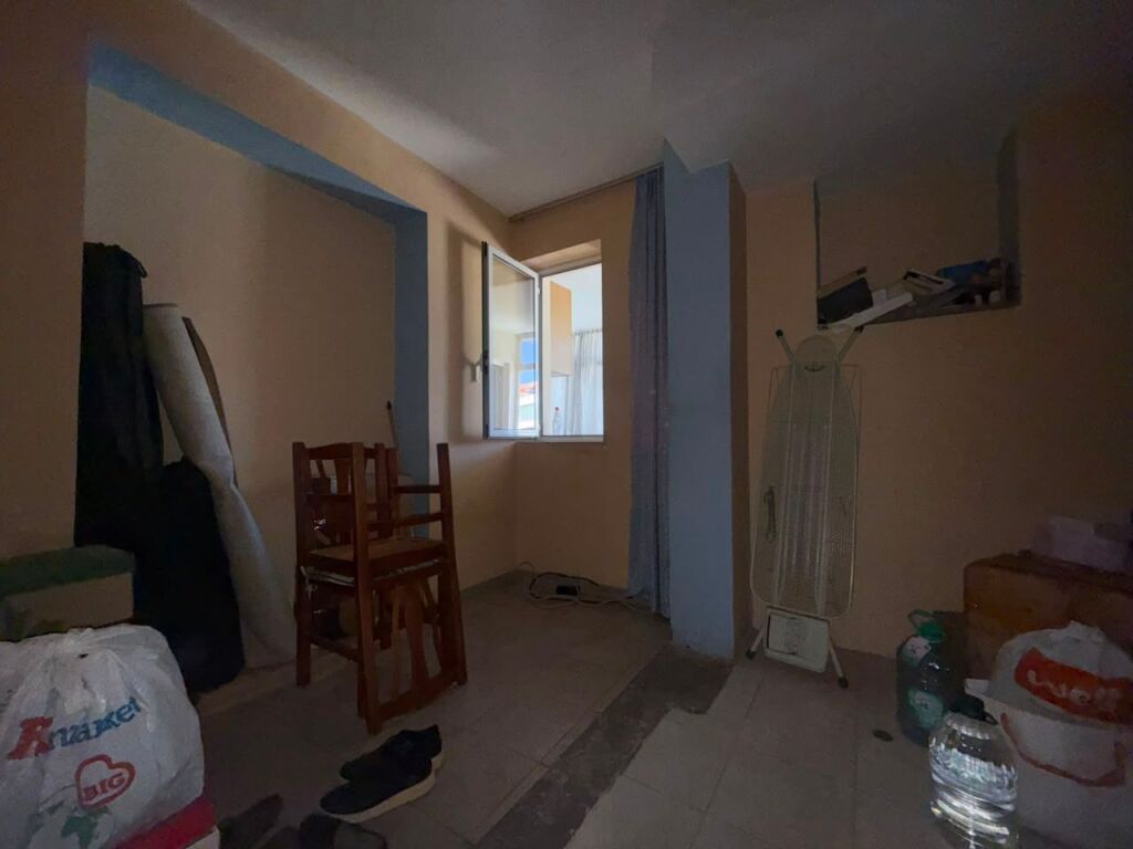 Vendiamo un appartamento 2+1 in via Ali Visha!