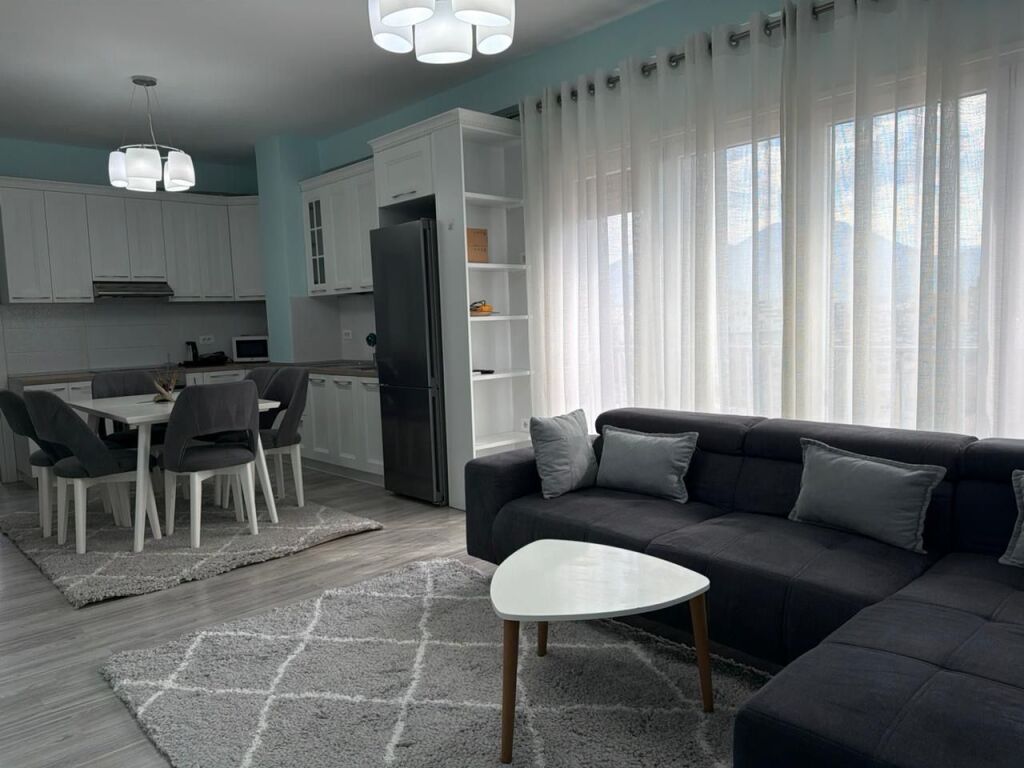 Apartament 2+1 me qira prane Selvise!