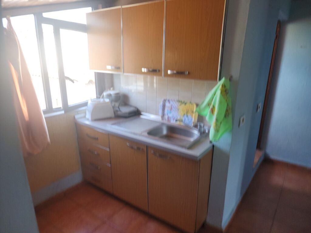 Qera | Shtëpi private 2 + 1 | Rruga Njazi Meka | 300 €/muaj