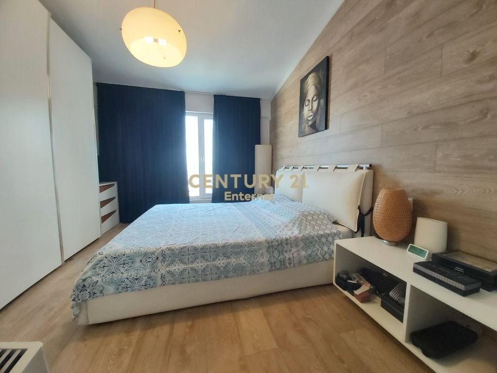 Duplex 3+1 in affitto a Kodra e Diellit 1