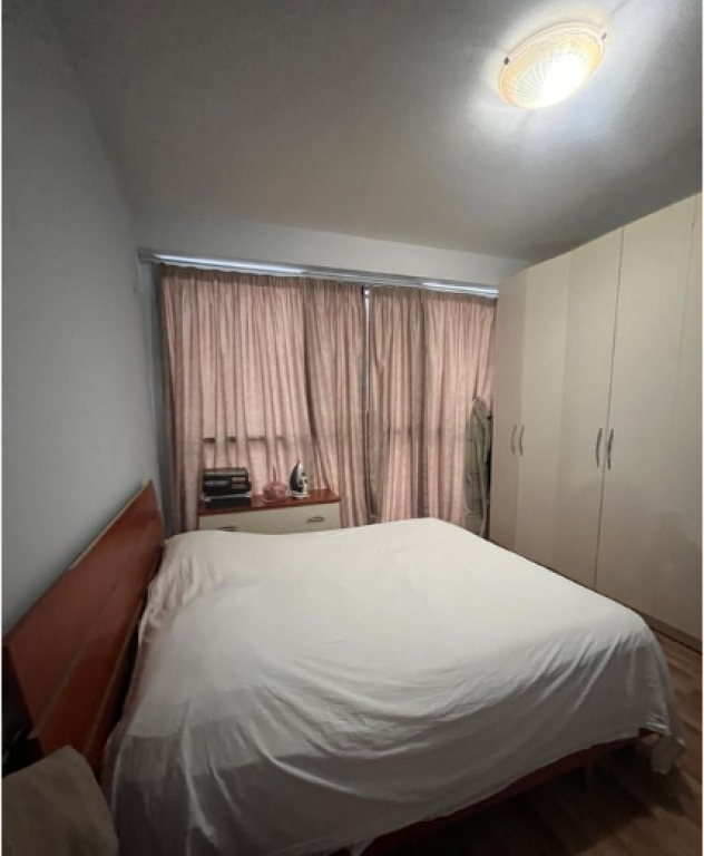 Shitet Apartament 2+1 tek Komuna e Parisit