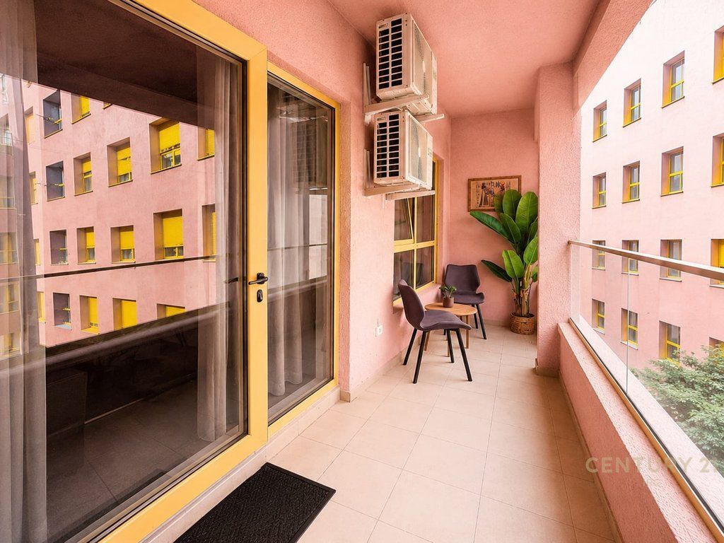 Jepet me Qira Apartament 1+1 i Sapo Mobiluar në Rezidencën Mangalem, Ali Demi