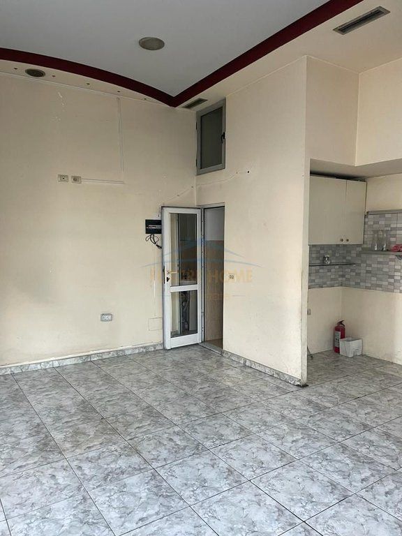 Rent, Business Premises, "5 Maji" Street, Dry Lake, Tirana