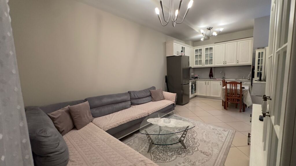 Shitet, Apartament 1+1, Rruga Bedri Karapici, Tirane . Empire70452