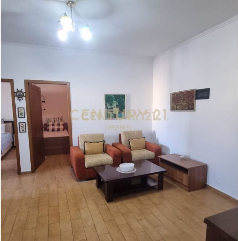 Appartamento 2+1 in affitto a Komuna e Parisit! 600 € /Mese