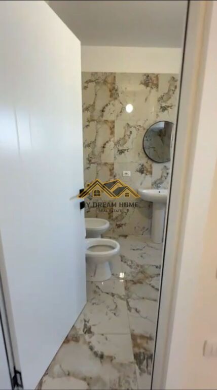 SHITET APARTAMENT 2+1+2 TEK LAGJIA 6 DURRES !!!