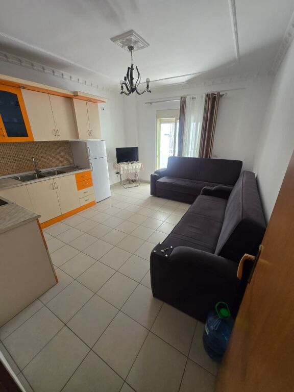 Apartament 1+1 per shitje ne Golem.