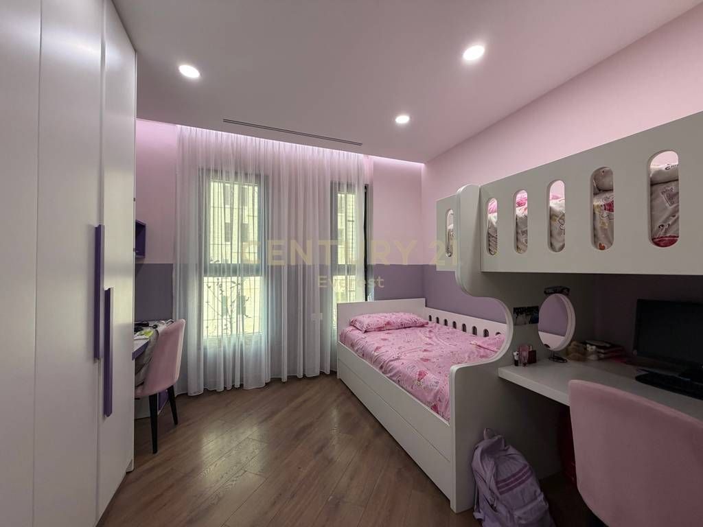 SQUARE 21, SELLING APARTMENT 2+1+2