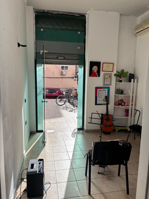 Ufficio in affitto presso Petronini strada secondaria