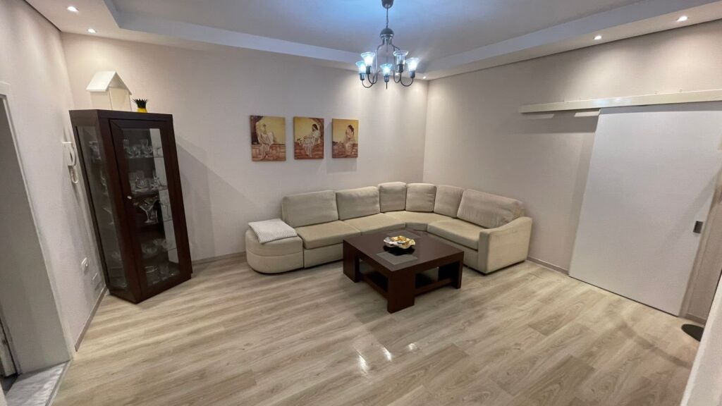 Qera | Apartament 2 + 1 + 2 | Shkolla Bashkuar | 500 €/muaj