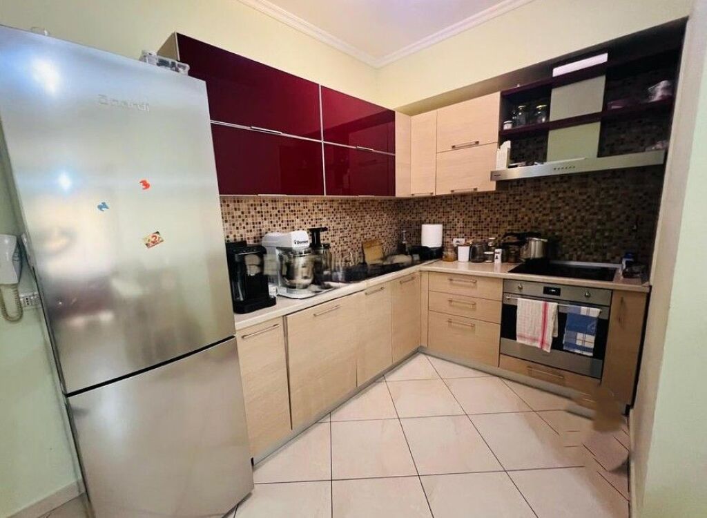 Apartament 2+1+2 Me Qira prane Ish ATSH