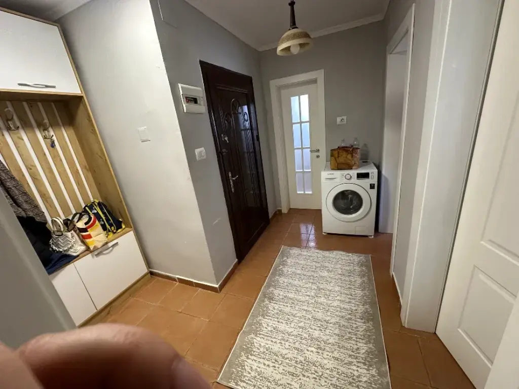 Qera | Apartament 2 + 1 | Rruga Ferit Xhajko | 500 €/muaj