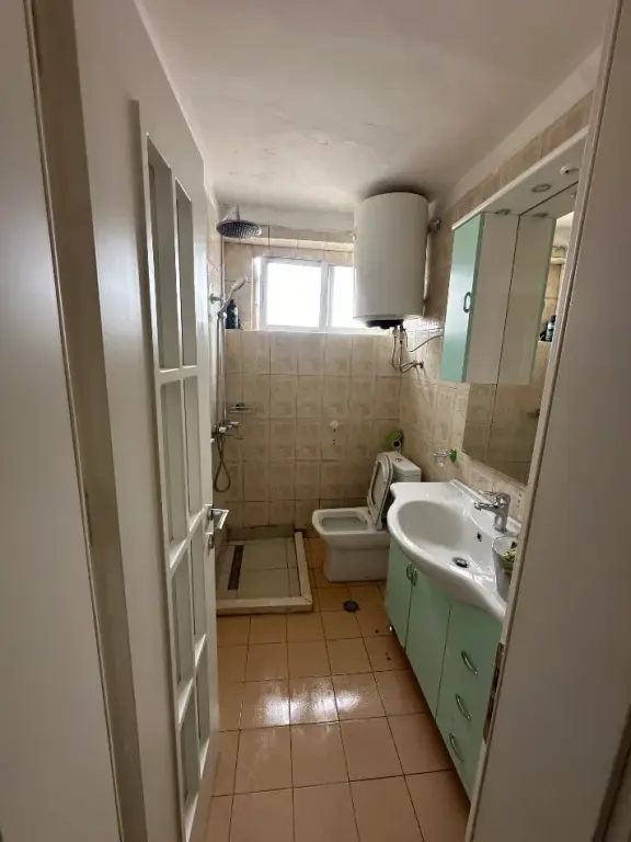 Qera | Apartament 2 + 1 | Rruga Ferit Xhajko | 500 €/muaj