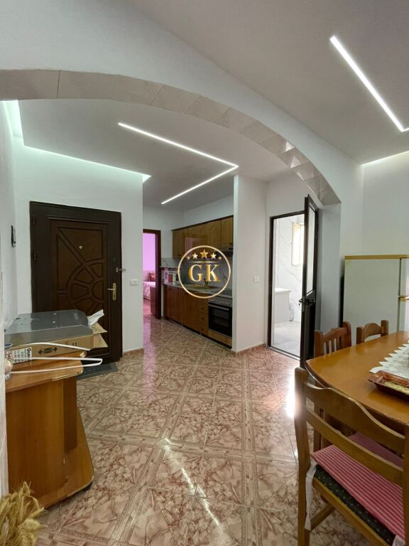 🏡 APARTAMENT ME QERA 2+1+2 ME BALLKON – TEK GJYKATA, DURRËS QENDER