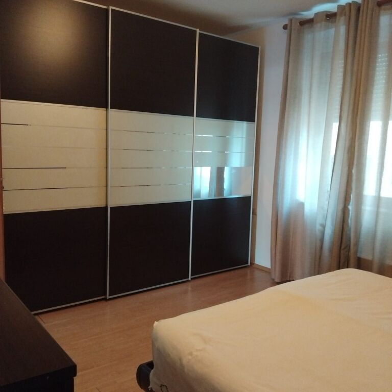 Shitet apartament 2+1+2 + Ballkon – Rruga e Kosovarëve !