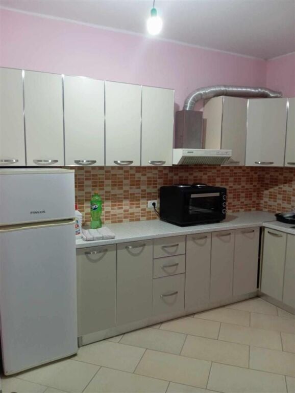 Apartament me qera