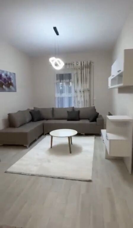 Astir, affittasi appartamento 1+1+Parcheggio. 50.000 Leke