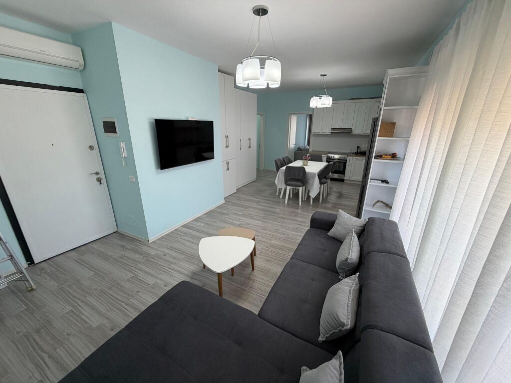 Jepet me qira apartamet 2+1+2 tek Rruga Dibres