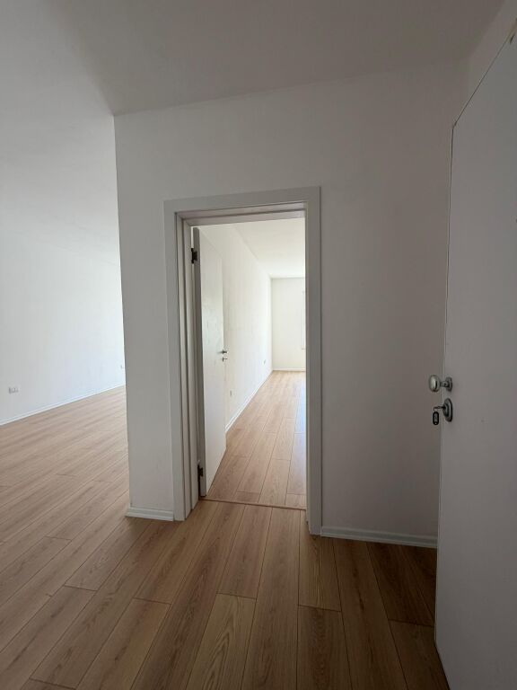 Shitet Apartament 2+1