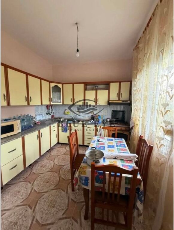 Villa for Sale 3+1, 3 Floors + garage and workspace, Durres Hospital