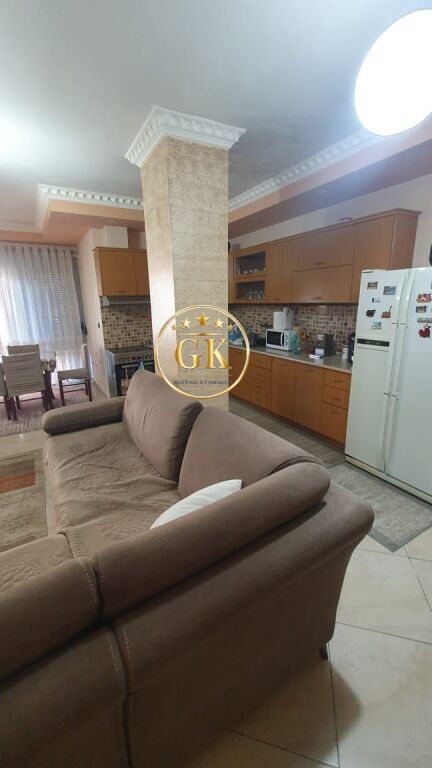 🏡 SHITET APATRAMENT 2+1+2 PLAZH DURRES