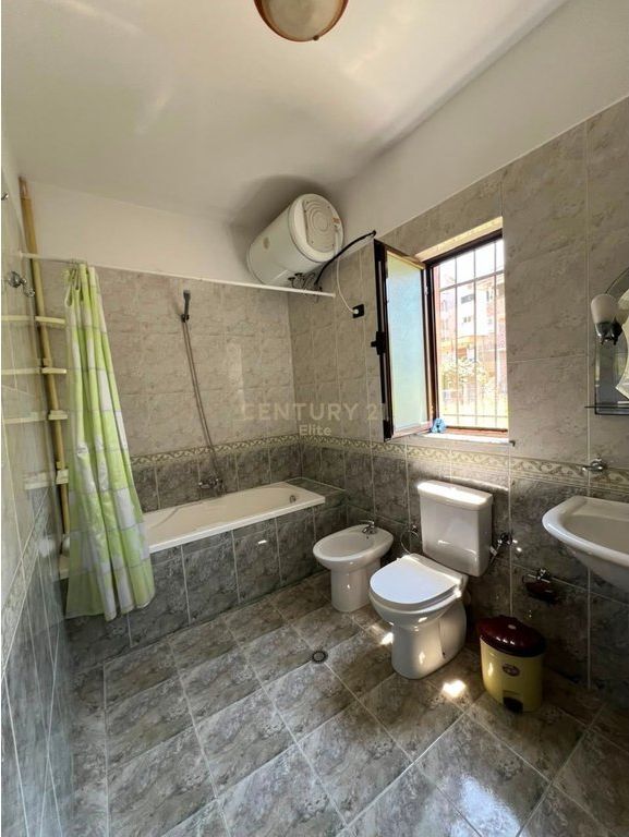 Jepet me qira apartament 2+1+2 ne Porcelan!