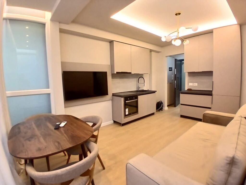 Appartamento 1+1+1 con Balcone in Affitto