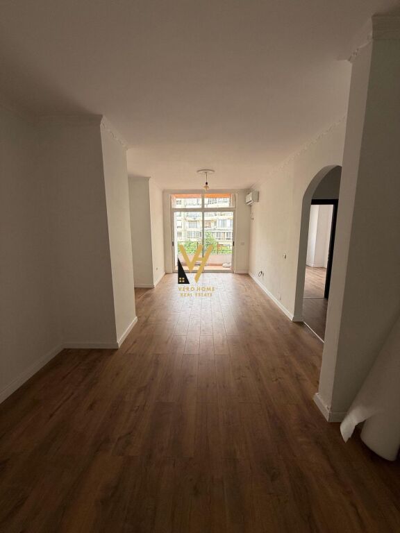 VENDESI APPARTAMENTO 2+1+BLK A ASTIR, FRATARI 140.000 EURO
