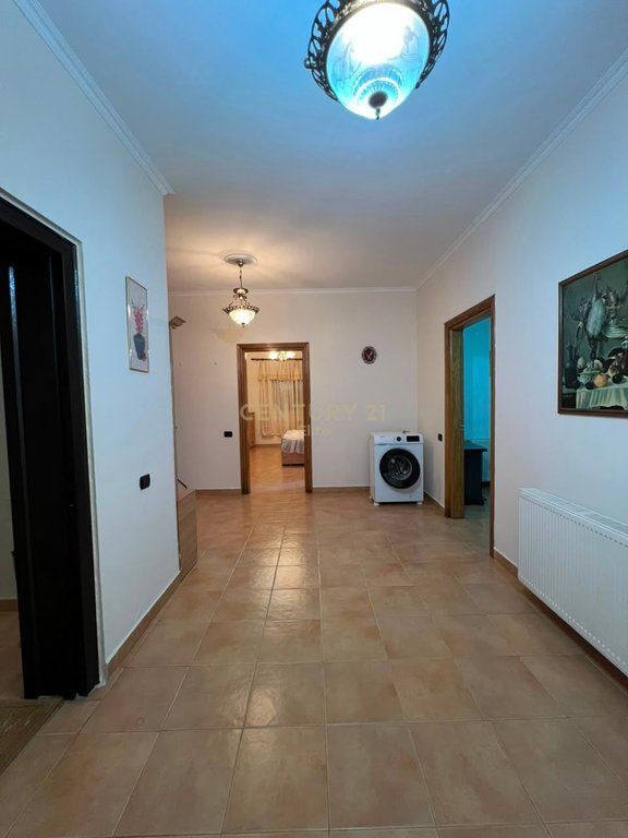 Jepet me qira apartament 2+1+2 ne Porcelan!