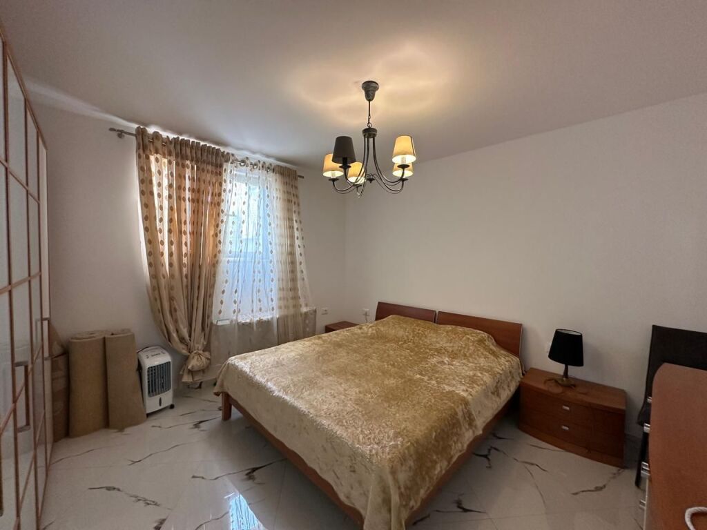 🏠Nella zona di Siri Kodres, è in affitto il primo piano di una casa privata