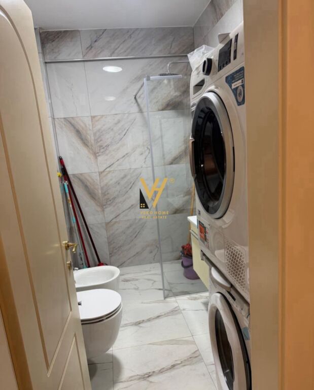 SHITET APARTAMENT 2+1+BLK TE BLV.ZOGU I PARE 260.000 EURO