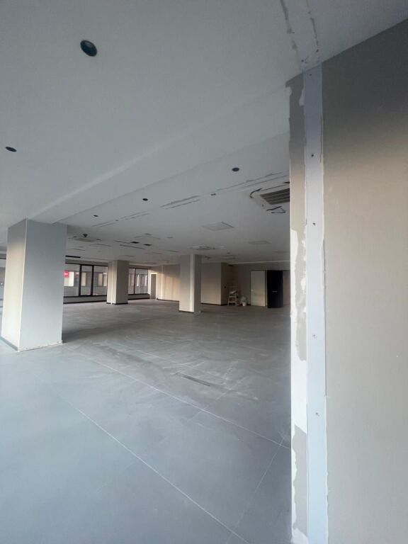 🏢 AMBIENT KOMERCIAL PREMIUM ME QIRA TEK KOMPLEKSI DELIJORGJI