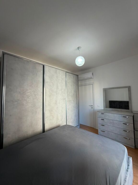 🏢Don Bosko, vicino al Complesso Vizion Plus, si affitta appartamento 1+1 arredato. 55.000 Leke