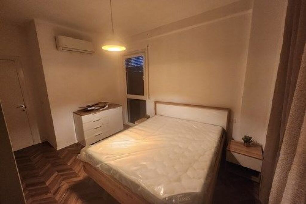 Apartament 2+1 per qira tek Bulevardi i Ri:::