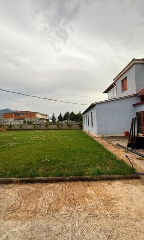 RESIDENTIAL AND BUSINESS COMPLEX FOR SALE IN KORÇË – IDEAL INVESTMENT FOR TOURISM AND SERVICE ACTIVITIES