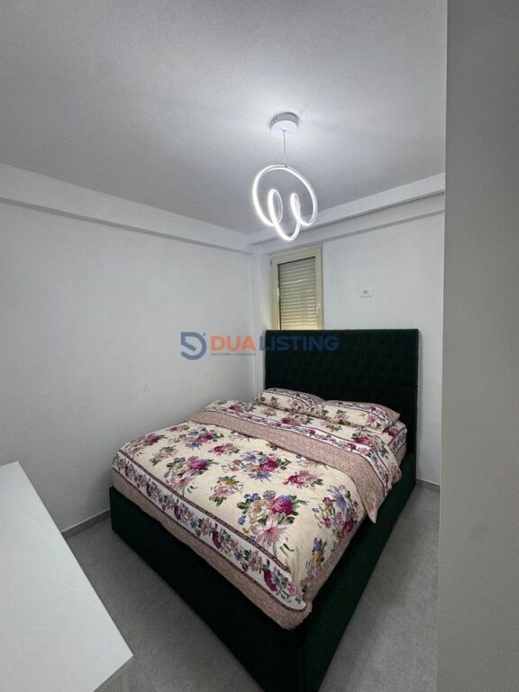 We rent a 2+1 apartment at the Tom Doshi Complex, Shkoze.