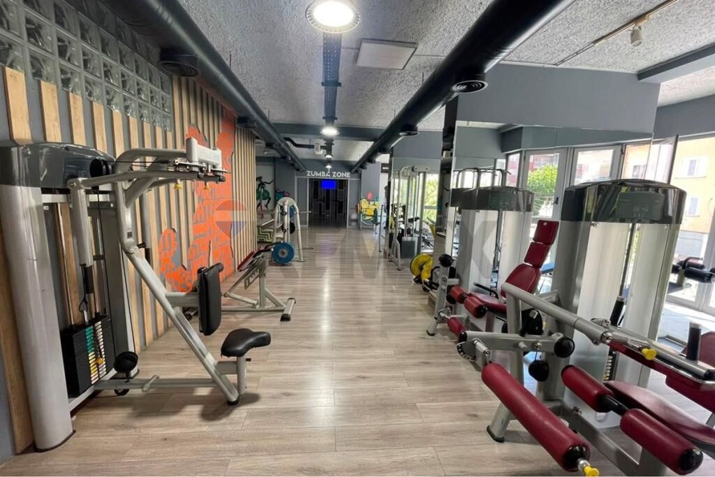 Commercial Space for Sale in Astir