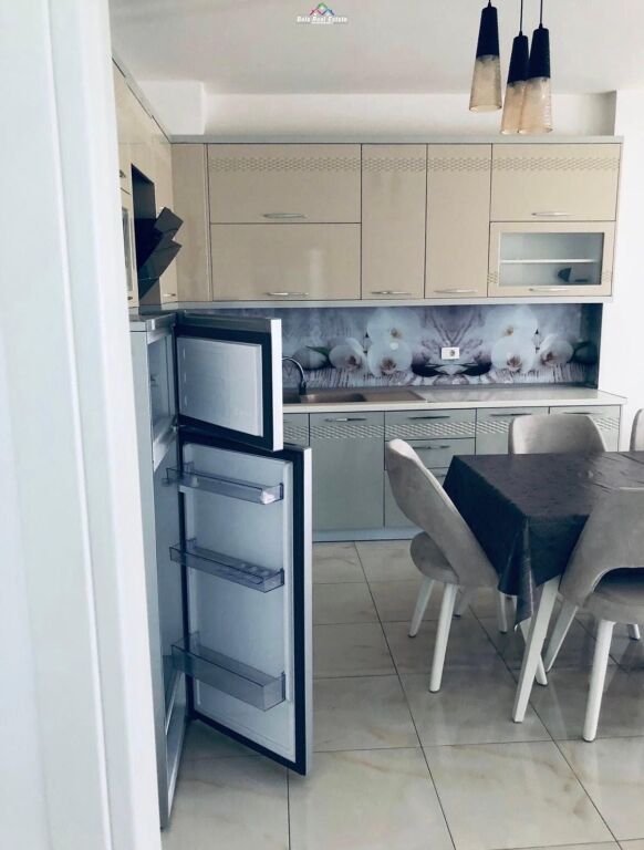Apartament Me Qera 2+1+2 Tek Selvia (B2201951) Tirane