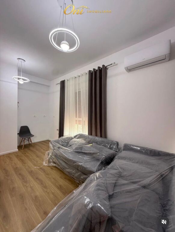 JEPET APARTAMENT ME QERA 1+1 ALI DEMI