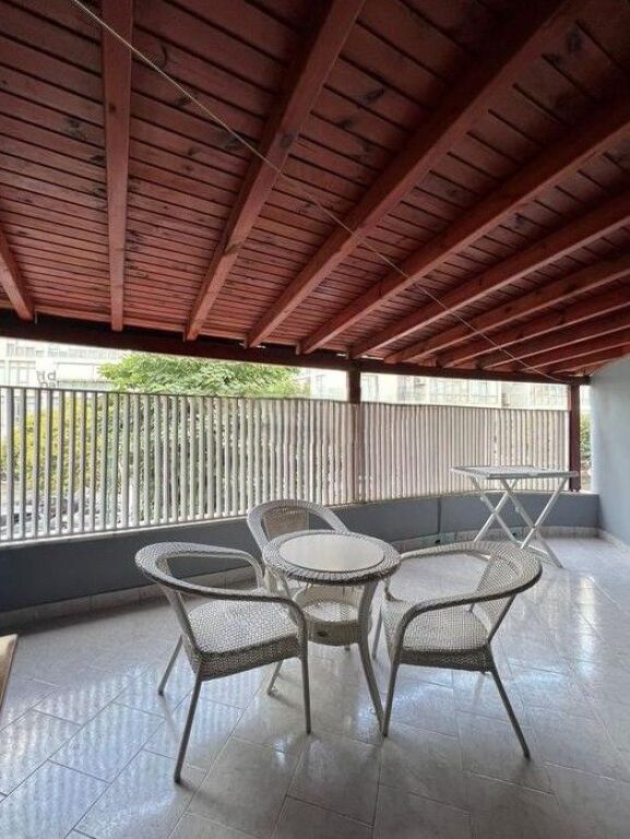 VENDIAMO, APPARTAMENTO 2+1 CON VERANDA, MUNICIPIO DI PARIGI❗️